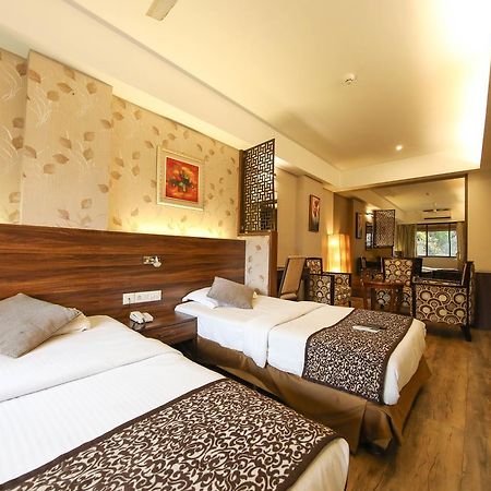 Hotel Maharana Inn Chembur Mumbai Exteriör bild