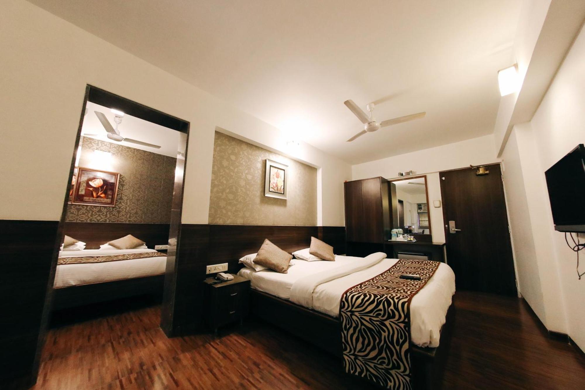 Hotel Maharana Inn Chembur Mumbai Exteriör bild