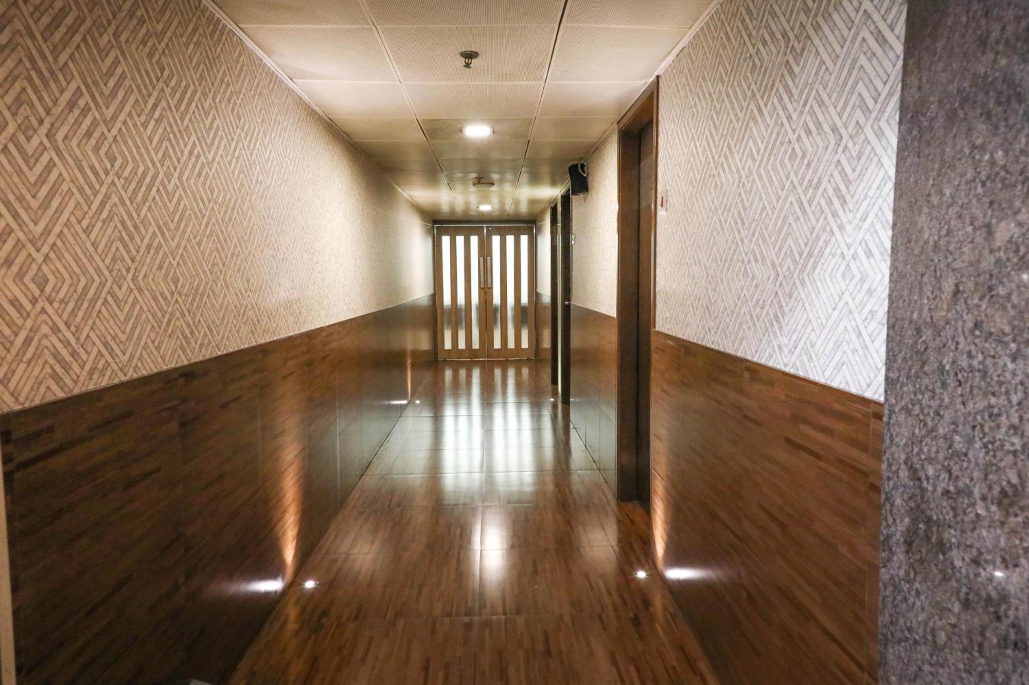 Hotel Maharana Inn Chembur Mumbai Exteriör bild