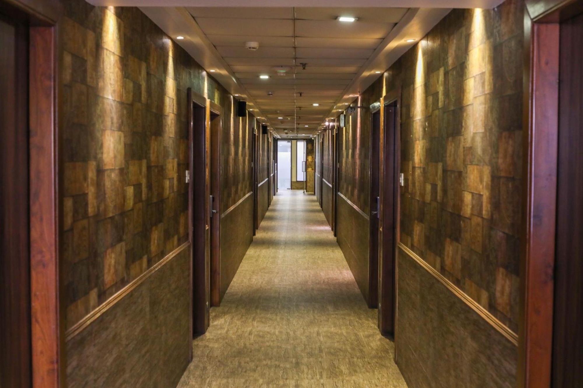 Hotel Maharana Inn Chembur Mumbai Exteriör bild