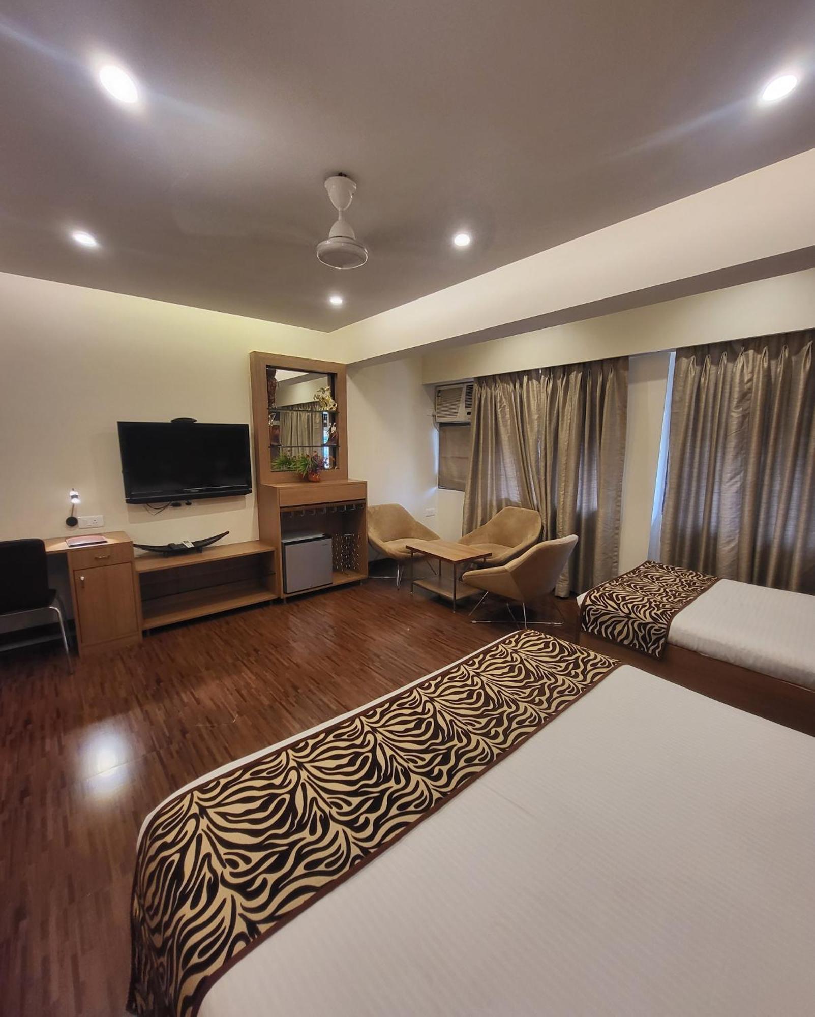 Hotel Maharana Inn Chembur Mumbai Exteriör bild