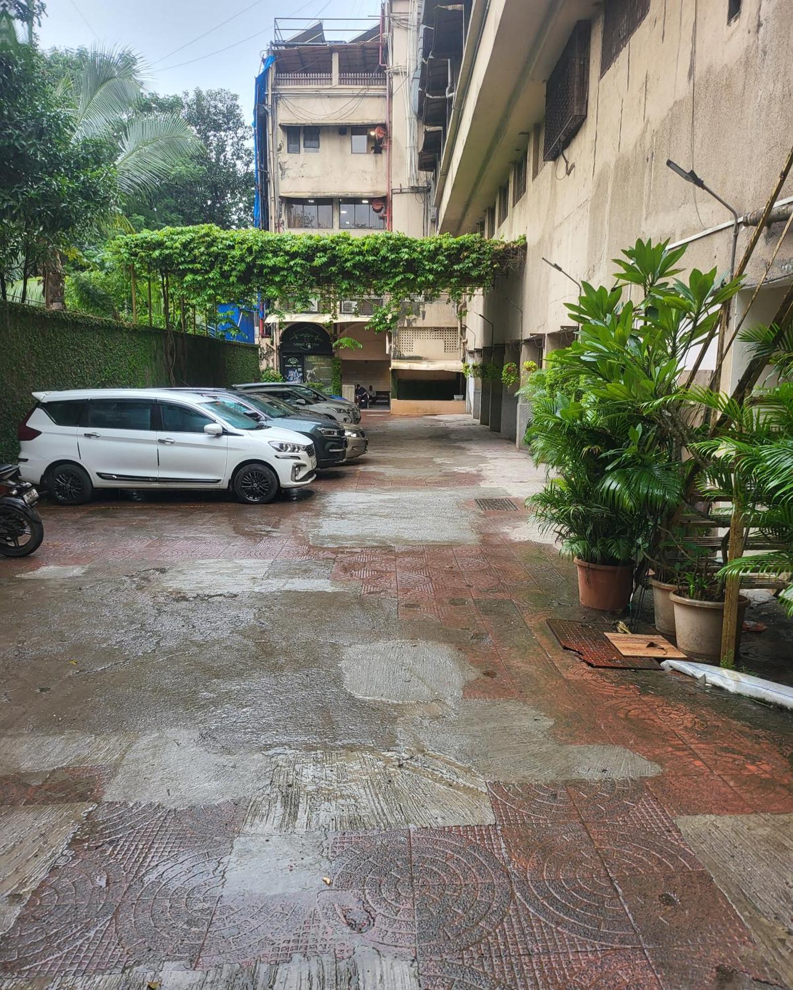 Hotel Maharana Inn Chembur Mumbai Exteriör bild